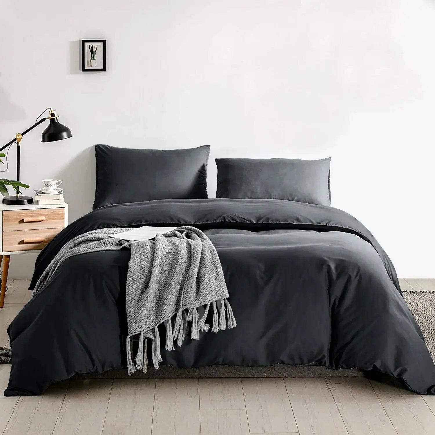 Luxurious Black Duvet Cover: Everything You need to know – DTEX HOMES