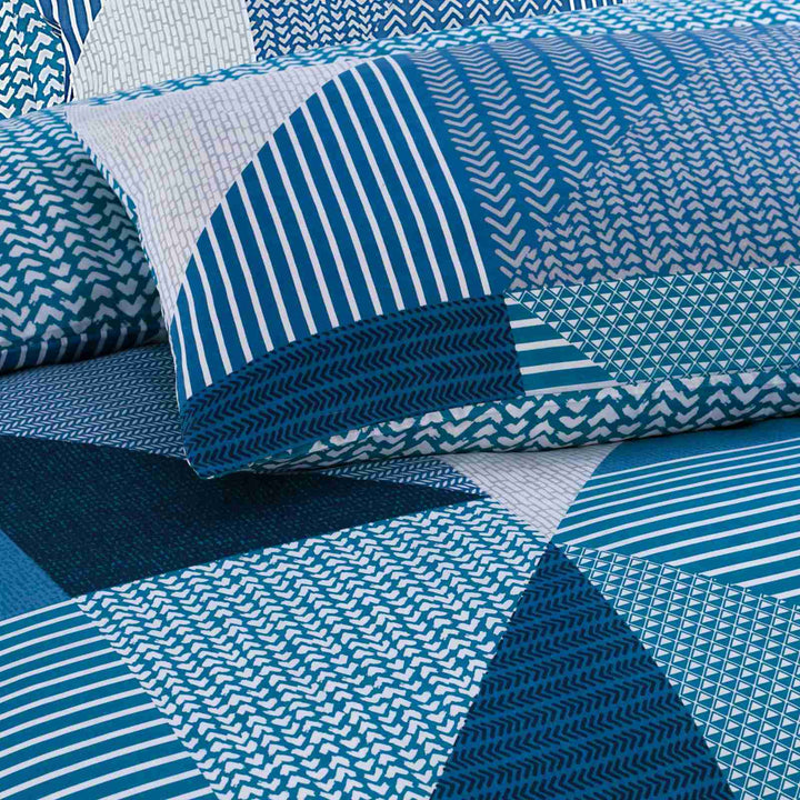 4 Piece Geo Teal Triad Bedding Set with Duvet Cover & Sheet