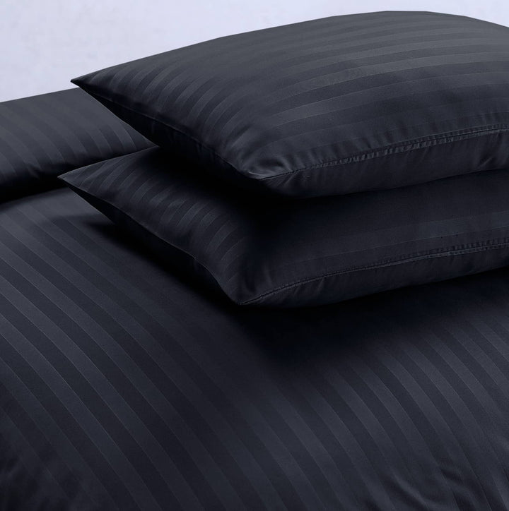 Black stripe quilt cover with pillowcases