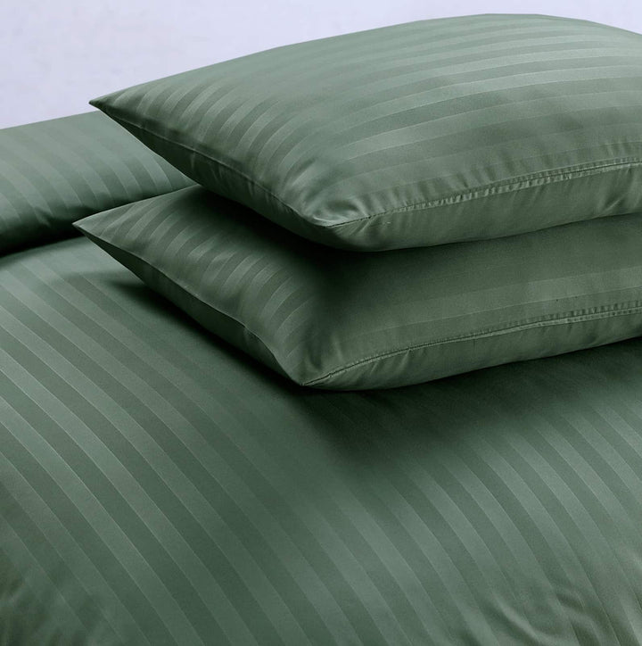 Breathable cotton green striped duvet cover set and pillow cases
