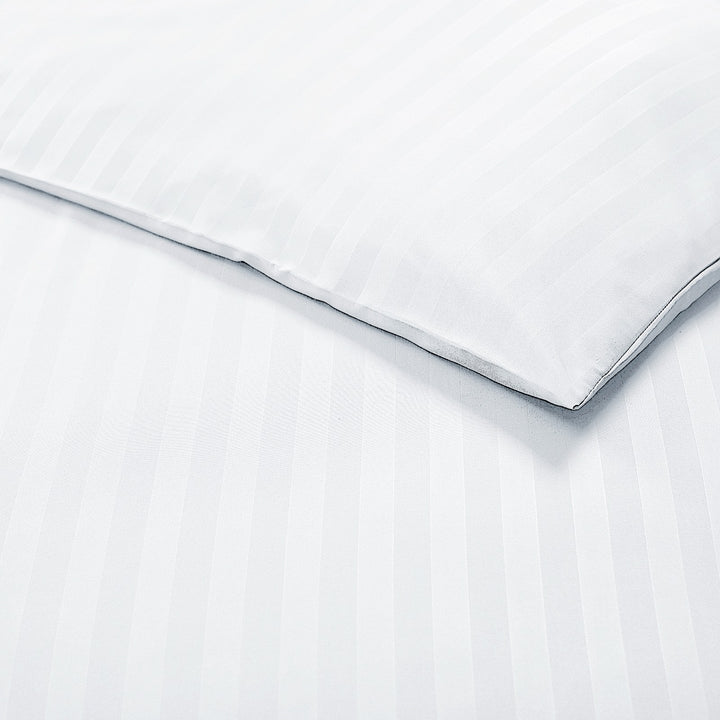 Complete bedding set with duvet and pillowcases