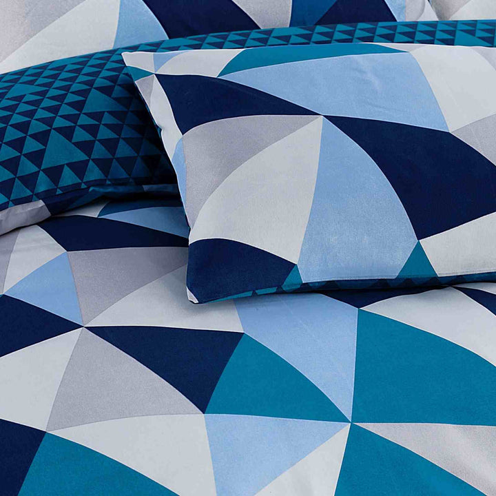 Duvet Cover Set with Geometric Harmony Design