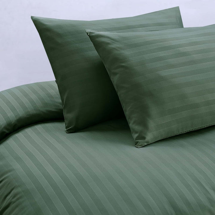 Green stripe quilt cover with pillowcases