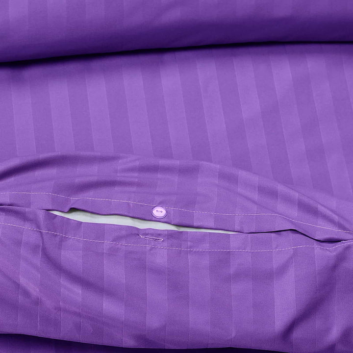 Striped quilt cover with matching pillowcases