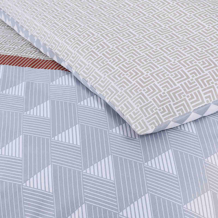 complete duvet cover set with pillowcases and bed sheet