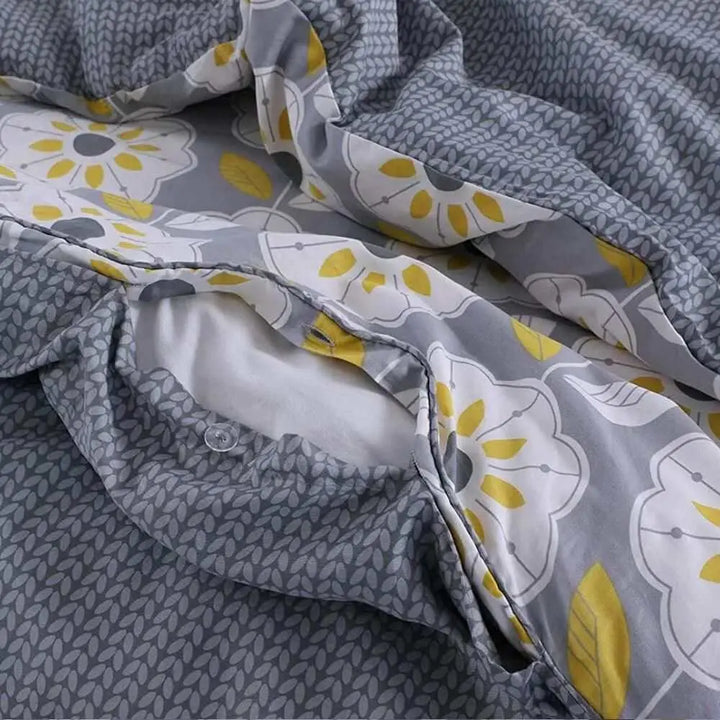 floral duvet cover set with daffodil print