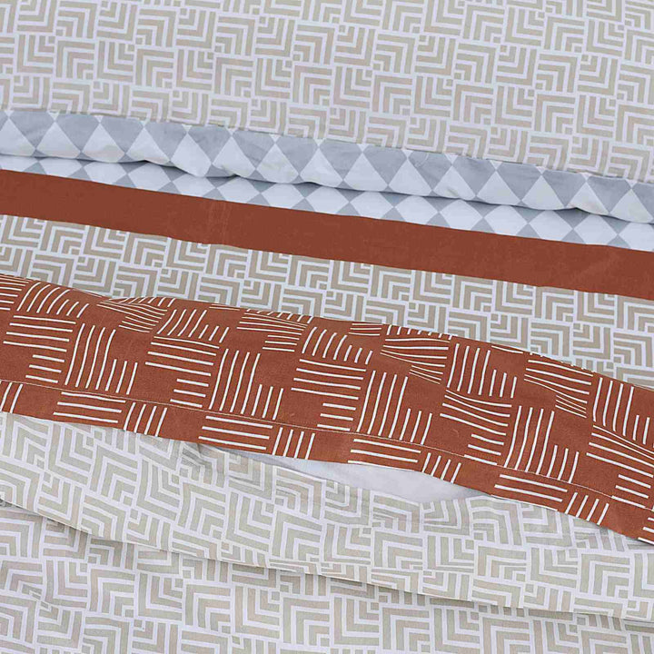 luxury duvet cover bedding set with geometric print design